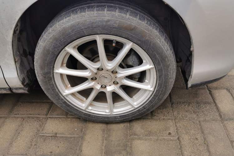 Used Toyota Previa 2012 2.4L 7-Seater Luxury Edition Right Front Wheel Hub