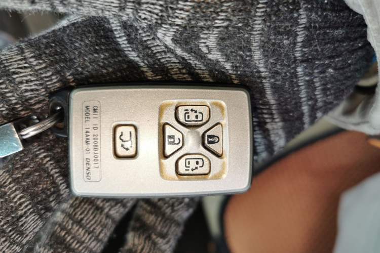 Used Toyota Previa 2012 2.4L 7-Seater Luxury Edition Vehicle Key