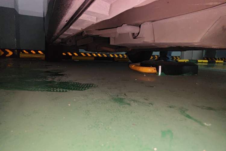 Used Toyota Previa 2012 2.4L 7-Seater Luxury Edition Chassis Front Right