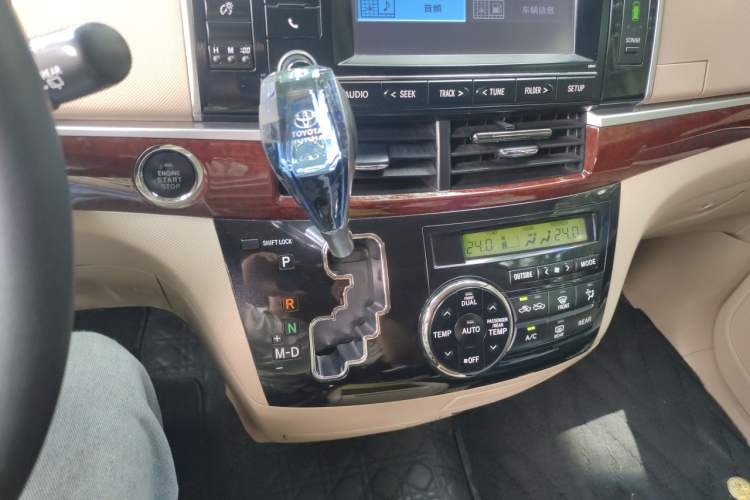 Used Toyota Previa 2012 2.4L 7-Seater Luxury Edition Gear Lever