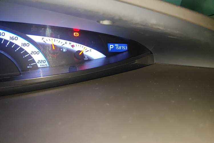 Used Toyota Previa 2012 2.4L 7-Seater Luxury Edition Odometer Close Up