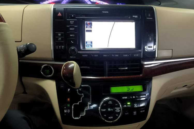 Used Toyota Previa 2012 2.4L 7-Seater Luxury Edition Audio And AC Panel