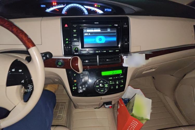 Used Toyota Previa 2012 2.4L 7-Seater Luxury Edition Audio And AC Panel