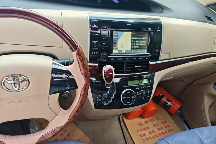 Used Toyota Previa 2012 2.4L 7-Seater Luxury Edition Audio And AC Panel