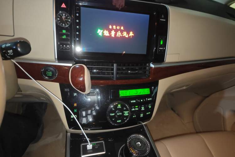 Used Toyota Previa 2012 2.4L 7-Seater Luxury Edition Audio And AC Panel