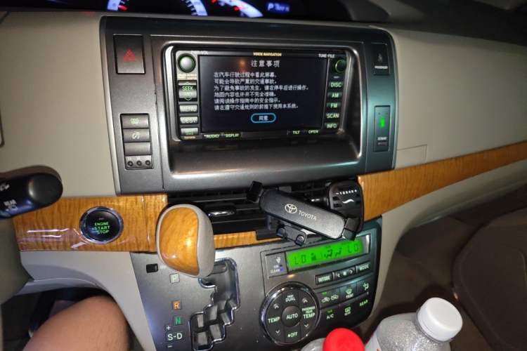 Used Toyota Previa 2012 2.4L 7-Seater Luxury Edition Audio And AC Panel