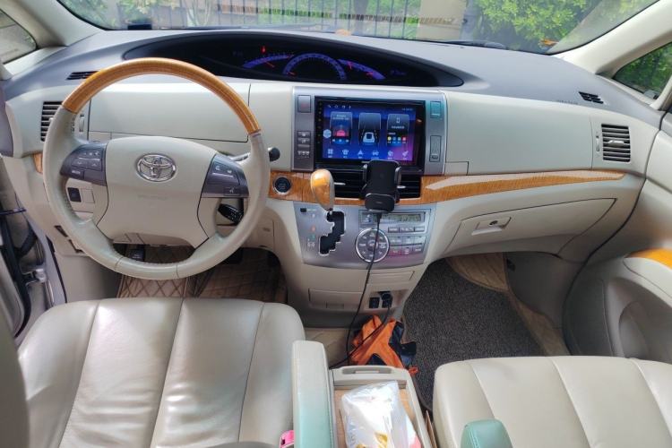 Used Toyota Previa 2012 2.4L 7-Seater Standard Edition Center Console
