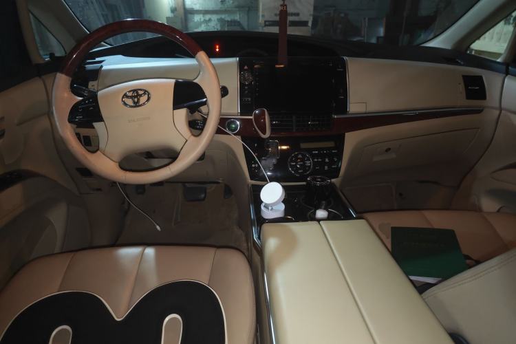 Used Toyota Previa 2012 2.4L 7-Seater Luxury Edition Center Console