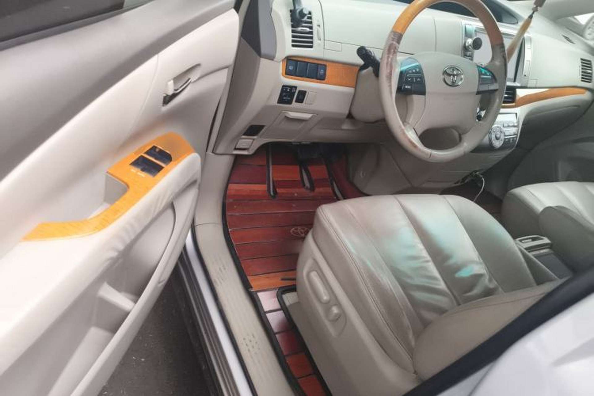 Used Toyota Previa 2012 2.4L 7-Seater Standard Edition Driver Seat
