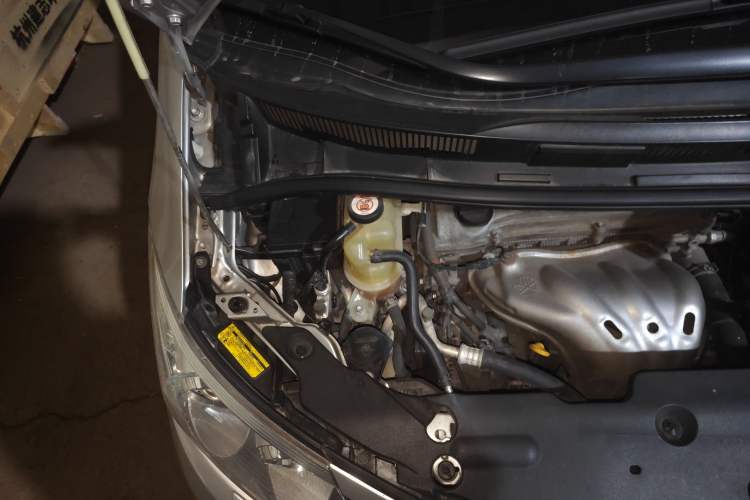 Used Toyota Previa 2012 2.4L 7-Seater Luxury Edition Engine Bay Right