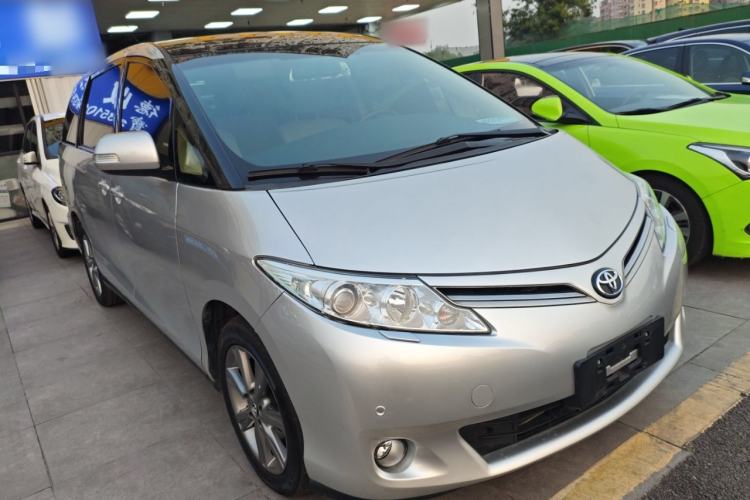 Used Toyota Previa 2012 2.4L 7-Seater Luxury Edition Front Right 45 Deg