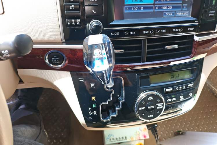 Used Toyota Previa 2012 3.5L 7-Seater Luxury Version Gear Lever