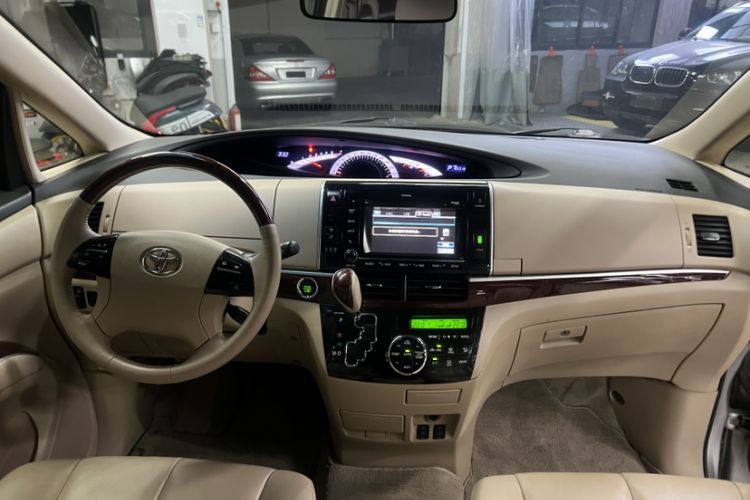 Used Toyota Previa 2012 2.4L 7-Seater Luxury Edition Interior 1