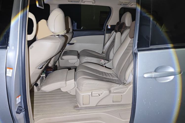 Used Toyota Previa 2012 2.4L 7-Seater Luxury Edition Interior 4