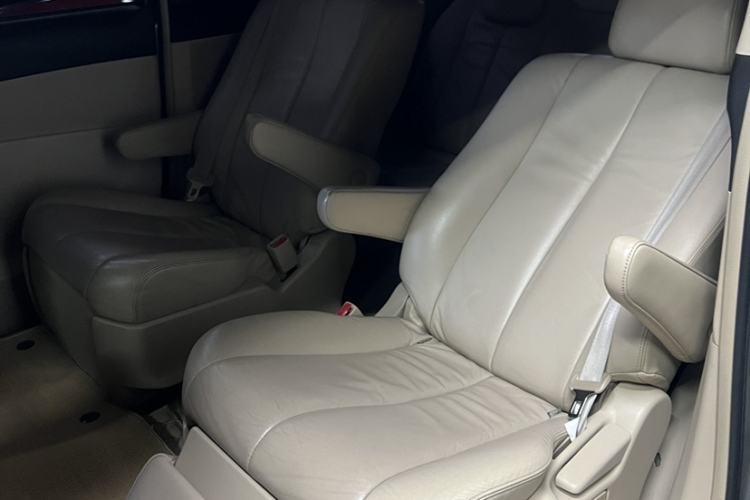 Used Toyota Previa 2012 2.4L 7-Seater Luxury Edition Interior 5