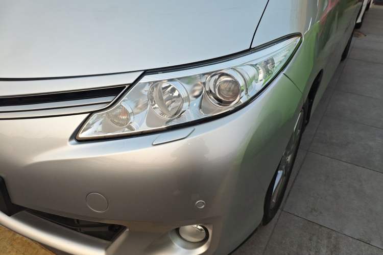 Used Toyota Previa 2012 2.4L 7-Seater Luxury Edition Left Front Headlight