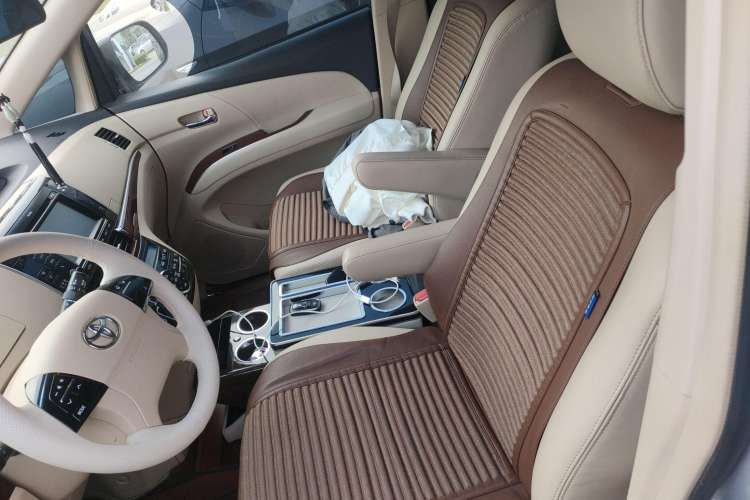 Used Toyota Previa 2012 2.4L 7-Seater Luxury Edition Left Front Seat