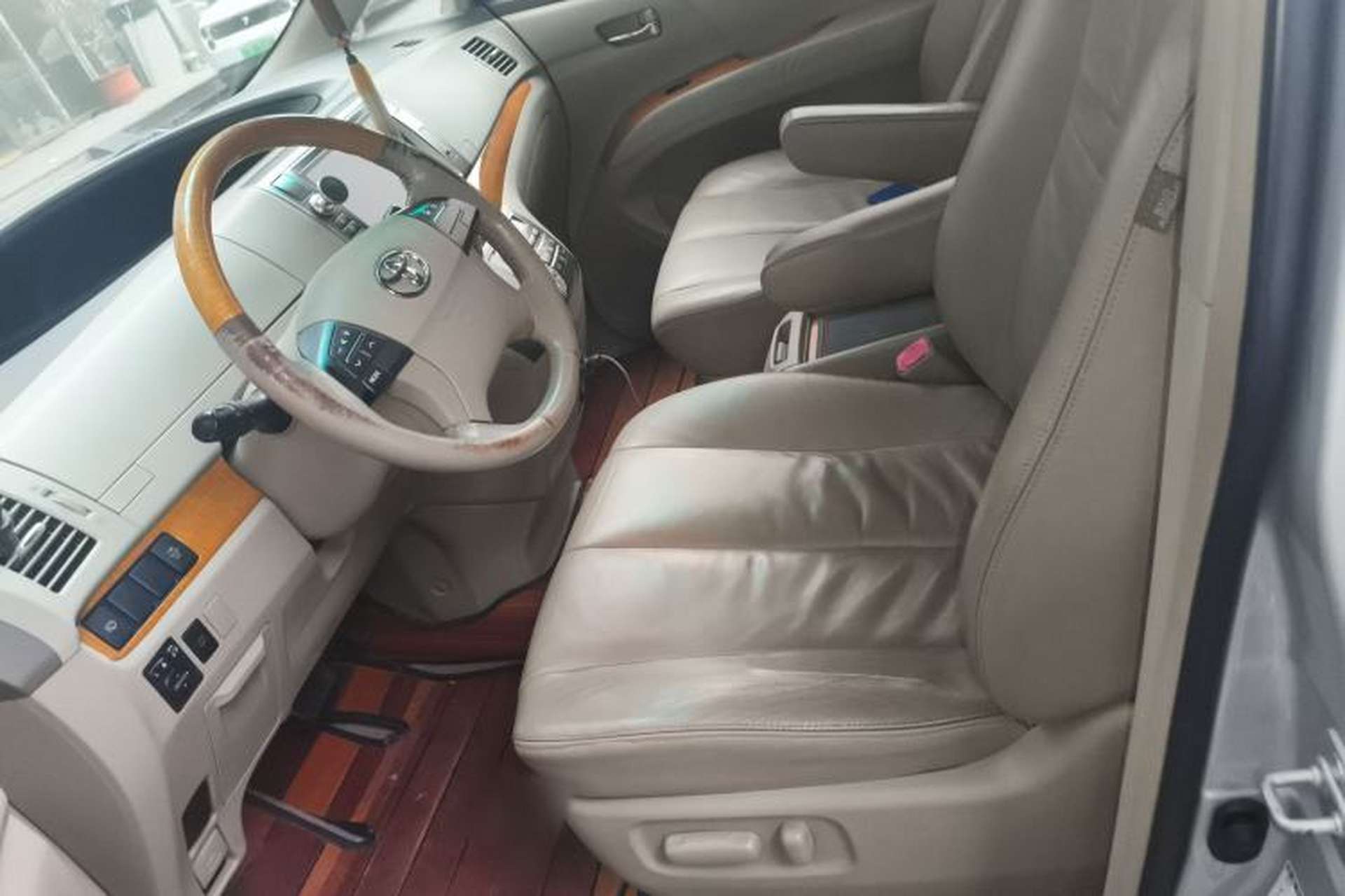 Used Toyota Previa 2012 2.4L 7-Seater Standard Edition Left Front Seat