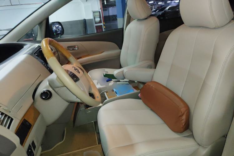 Used Toyota Previa 2012 2.4L 7-Seater Luxury Edition Left Front Seat