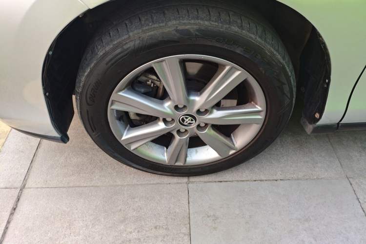 Used Toyota Previa 2012 2.4L 7-Seater Luxury Edition Left Front Wheel Hub