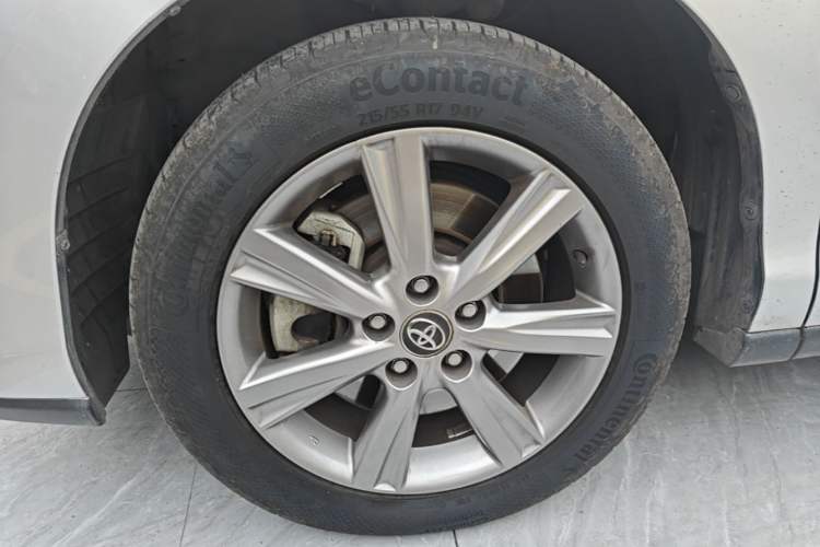 Used Toyota Previa 2012 2.4L 7-Seater Luxury Edition Left Front Wheel Hub
