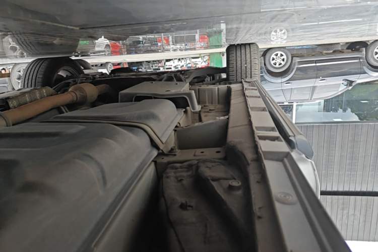 Used Toyota Previa 2012 2.4L 7-Seater Luxury Edition Left Side Sill