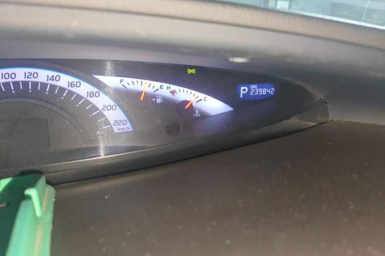 Used Toyota Previa 2012 2.4L 7-Seater Luxury Edition Odometer Close Up