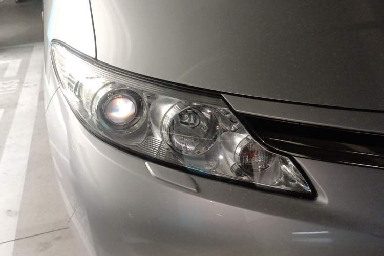 Used Toyota Previa 2012 3.5L 7-Seater Luxury Version Right Front Headlight
