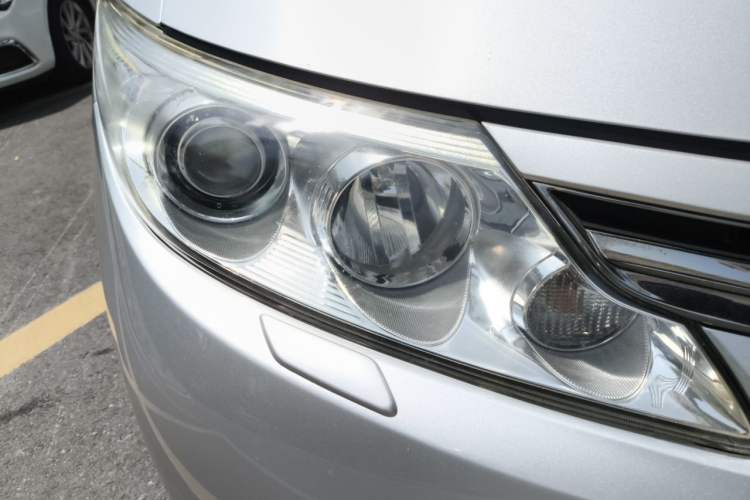 Used Toyota Previa 2012 2.4L 7-Seater Luxury Edition Right Front Headlight