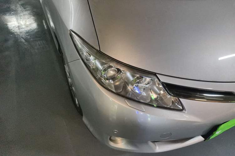 Used Toyota Previa 2012 2.4L 7-Seater Luxury Edition Right Front Headlight