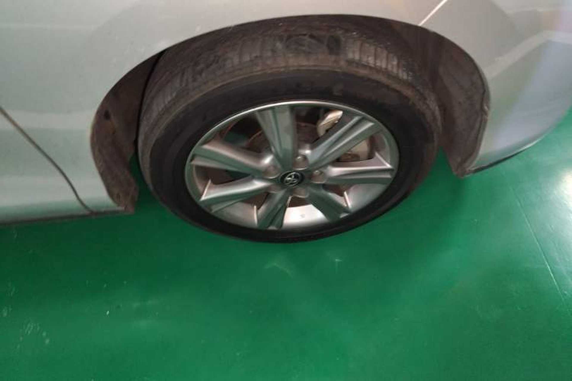 Used Toyota Previa 2012 2.4L 7-Seater Luxury Edition Right Front Wheel Hub