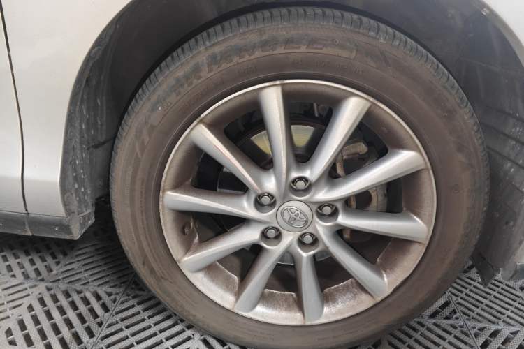 Used Toyota Previa 2012 2.4L 7-Seater Luxury Edition Right Front Wheel Hub