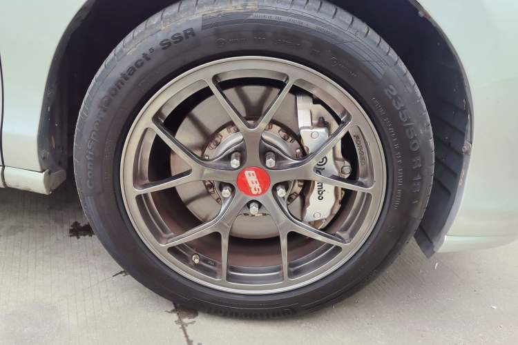 Used Toyota Previa 2012 3.5L 7-Seater Luxury Version Right Front Wheel Hub