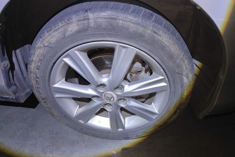 Used Toyota Previa 2012 2.4L 7-Seater Luxury Edition Right Front Wheel Hub