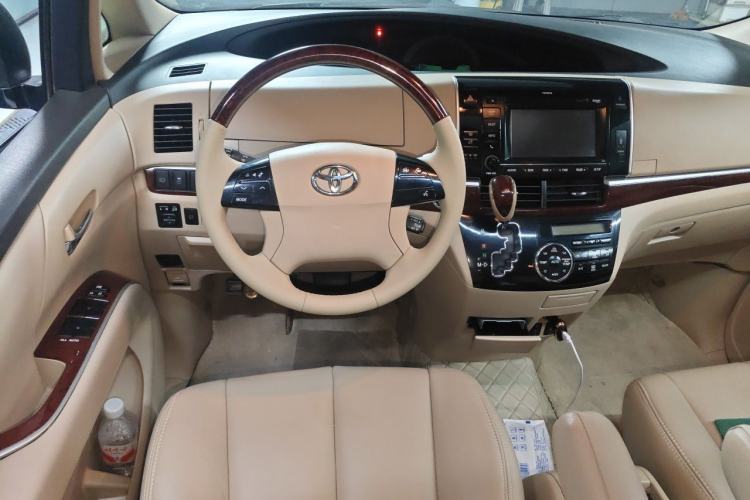 Used Toyota Previa 2012 2.4L 7-Seater Luxury Edition Steering Wheel