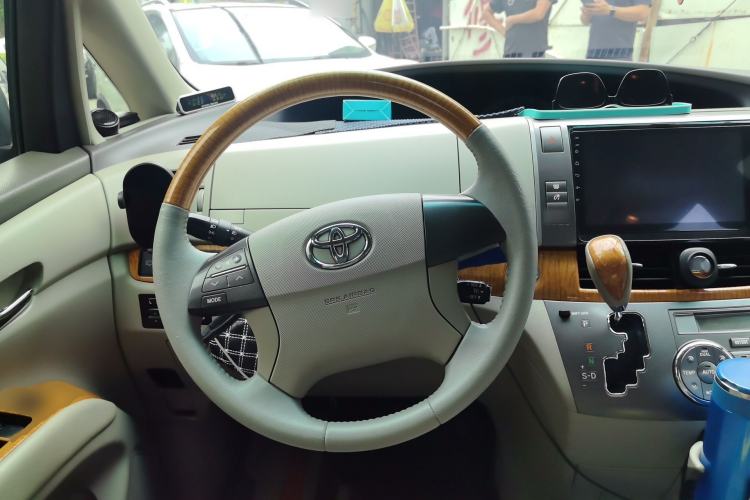 Used Toyota Previa 2012 3.5L 7-Seater Luxury Version Steering Wheel