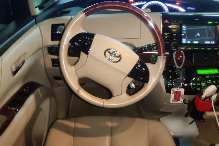 Used Toyota Previa 2012 2.4L 7-Seater Luxury Edition Steering Wheel
