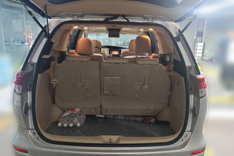 Used Toyota Previa 2012 2.4L 7-Seater Luxury Edition Trunk