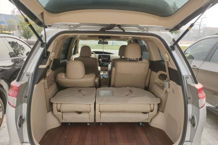 Used Toyota Previa 2012 2.4L 7-Seater Luxury Edition Trunk