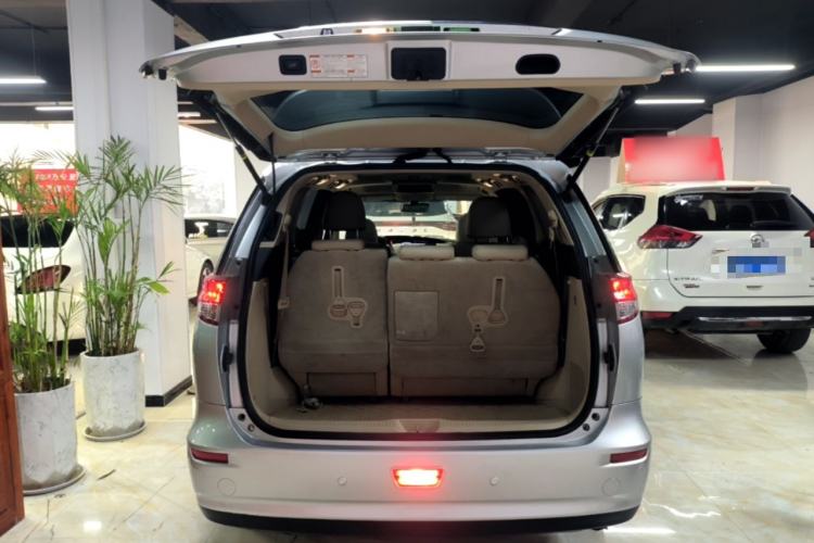 Used Toyota Previa 2012 2.4L 7-Seater Luxury Edition Trunk