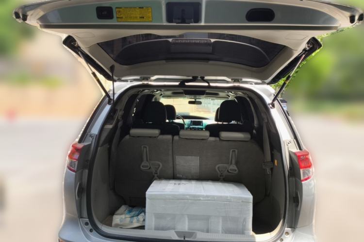 Used Toyota Previa 2012 2.4L 7-Seater Luxury Edition Trunk
