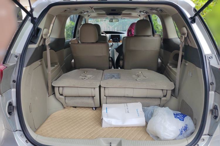 Used Toyota Previa 2012 2.4L 7-Seater Standard Edition Trunk