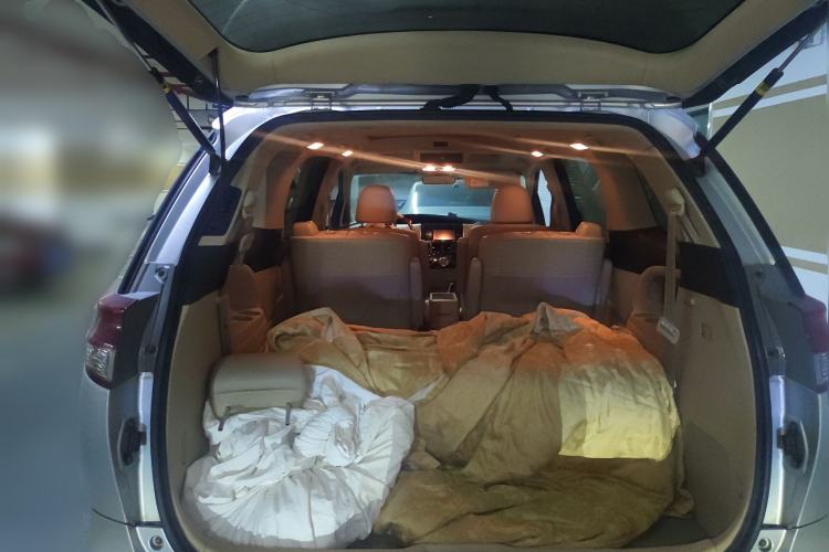 Used Toyota Previa 2012 2.4L 7-Seater Standard Edition Trunk