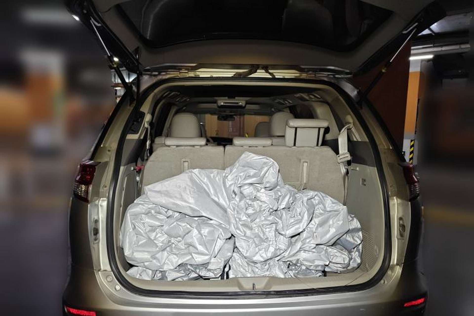 Used Toyota Previa 2012 2.4L 7-Seater Standard Edition Trunk
