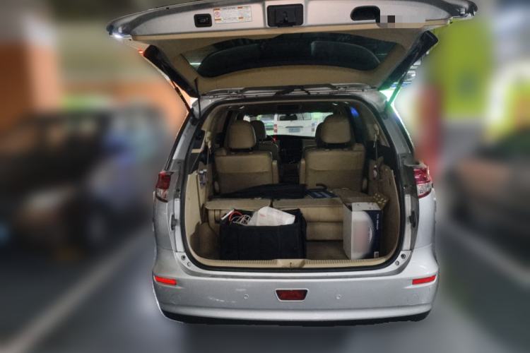 Used Toyota Previa 2012 2.4L 7-Seater Luxury Edition Trunk