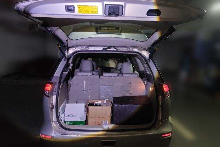 Used Toyota Previa 2012 2.4L 7-Seater Luxury Edition Trunk