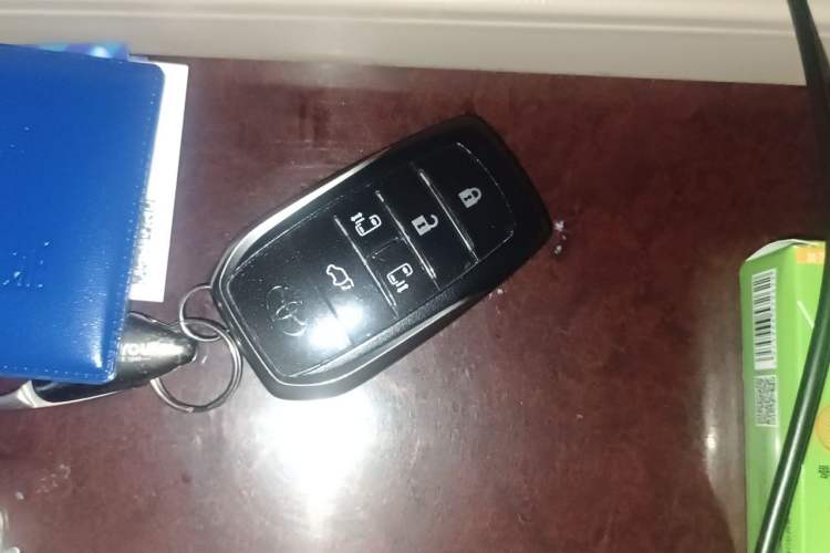 Used Toyota Previa 2012 3.5L 7-Seater Luxury Version Vehicle Key