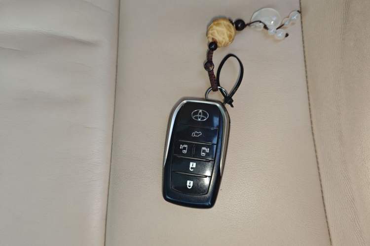 Used Toyota Previa 2012 2.4L 7-Seater Luxury Edition Vehicle Key