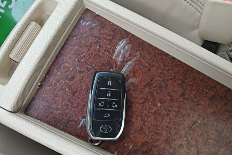 Used Toyota Previa 2012 2.4L 7-Seater Luxury Edition Vehicle Key