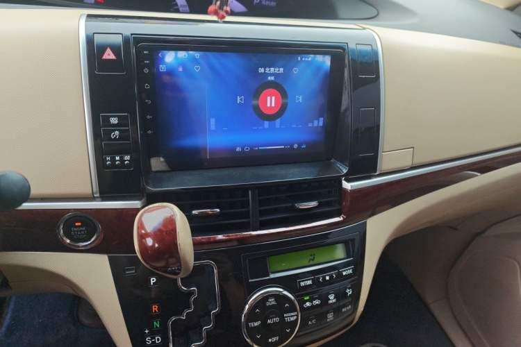 Used Toyota Previa  Audio And AC Panel